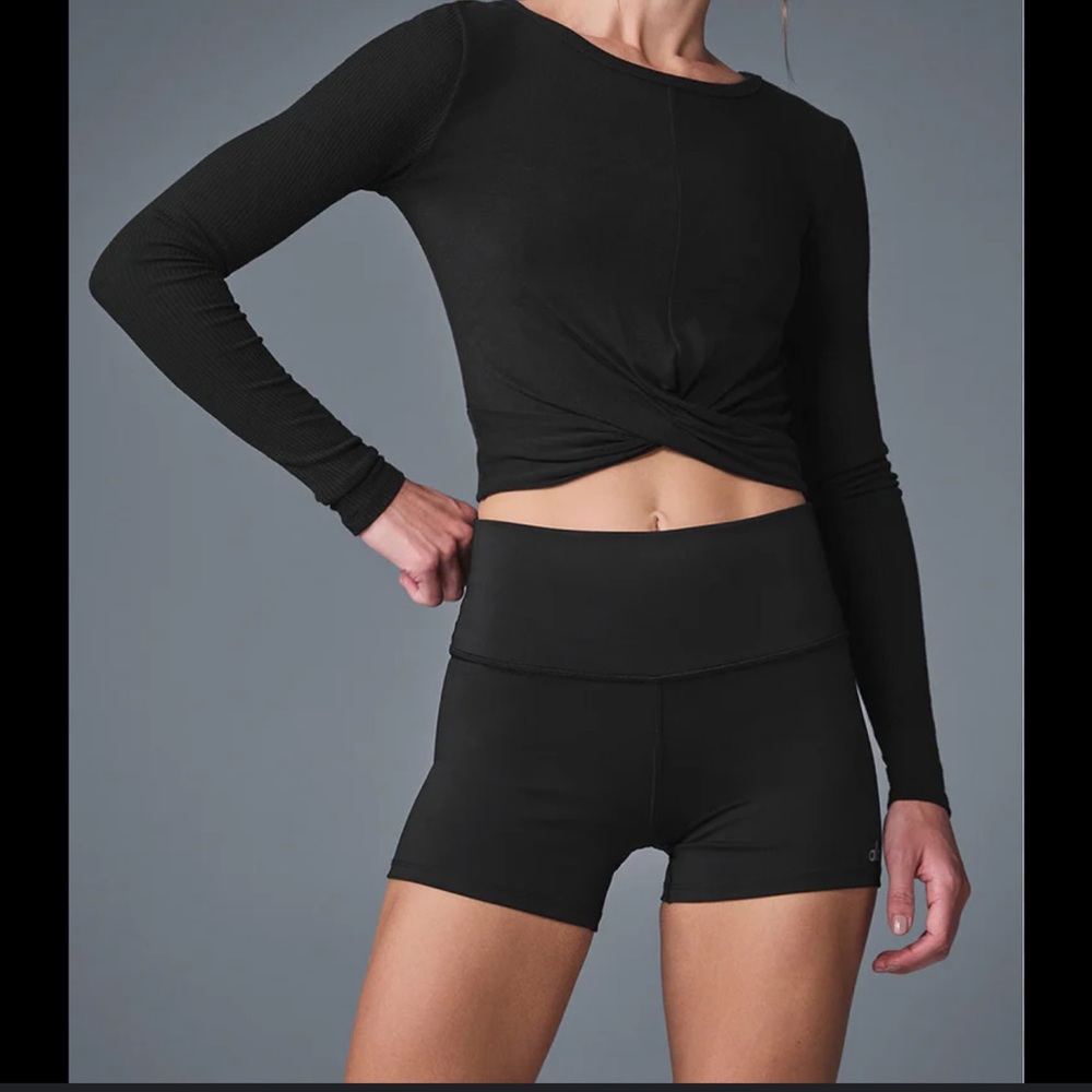 ALO Yoga Black Long Sleeve Crop Top